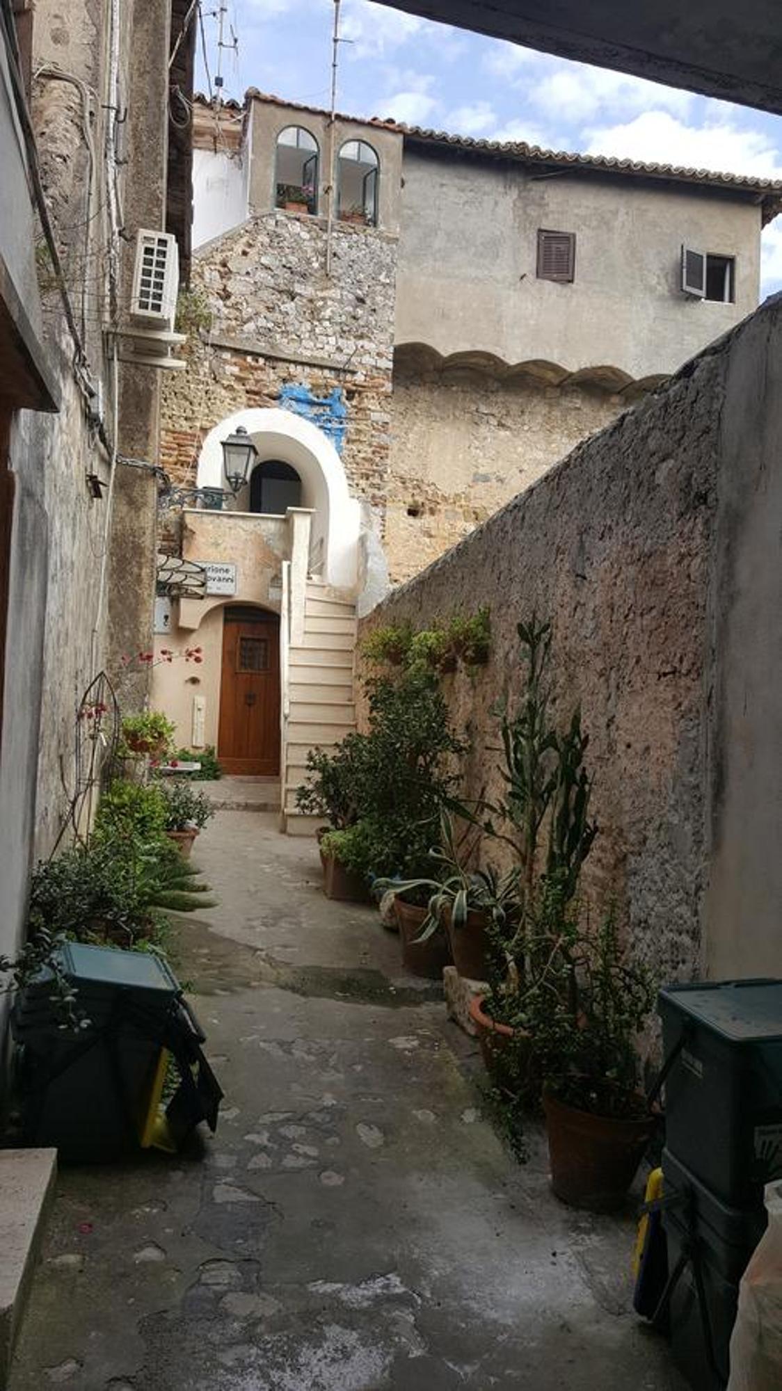 Torrione San Giovanni II Terracina Exteriér fotografie